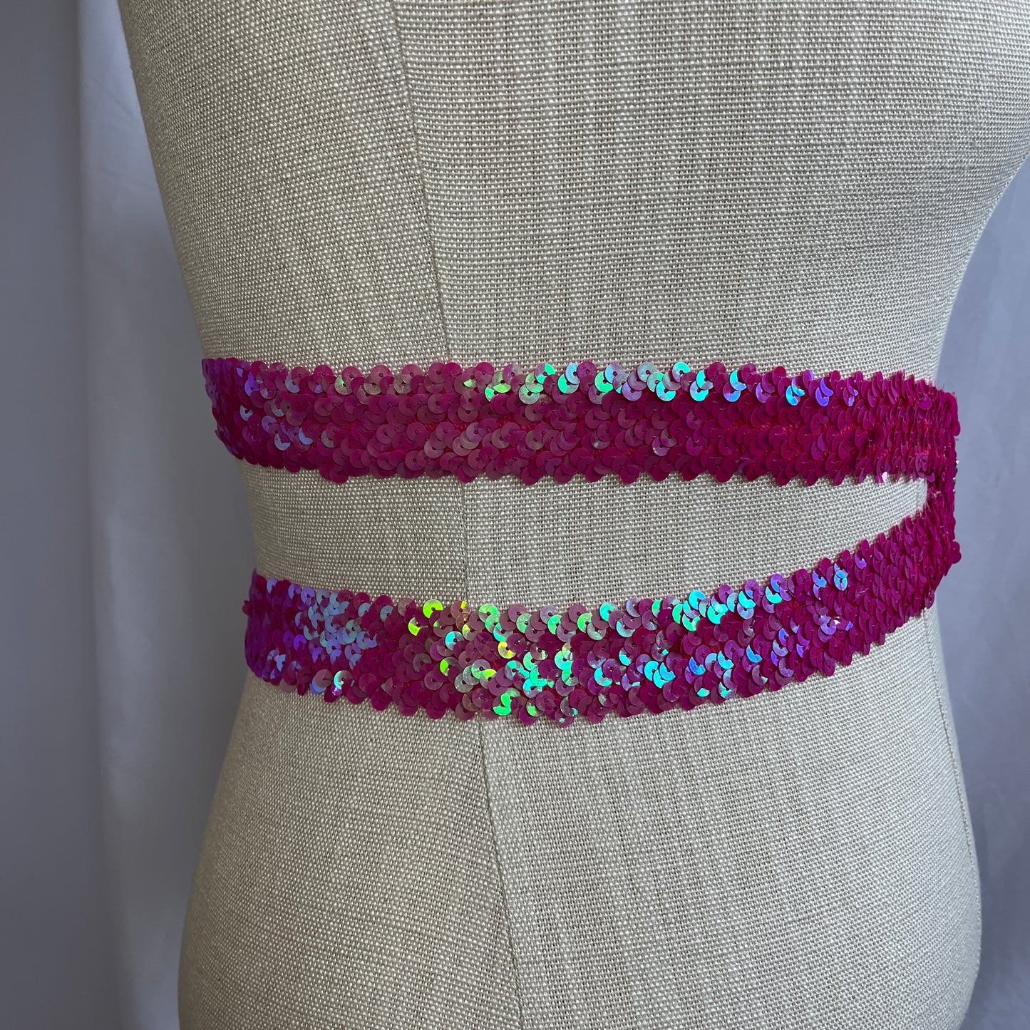 Crystal-Embellished Heart Sequin Stretch Belt